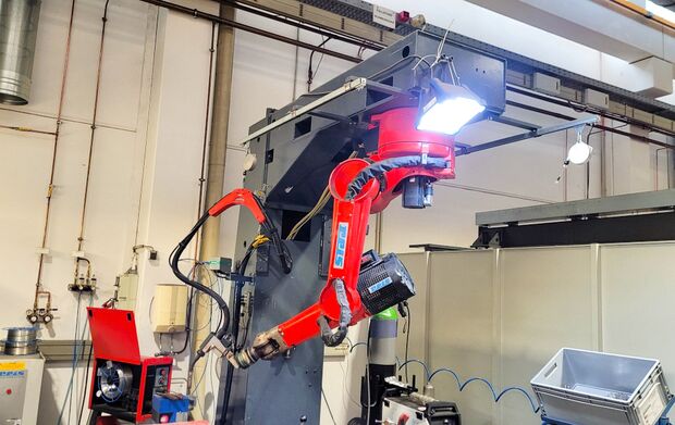 141kompakterschweiissrobotergebraucht
